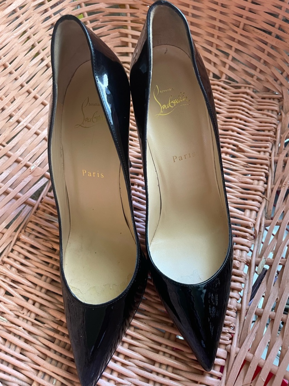 Christian Louboutin Black Patent Pointed-Toe Pumps with Red Sole Sz.EU 40 US 9.5 - Picture 2 of 11